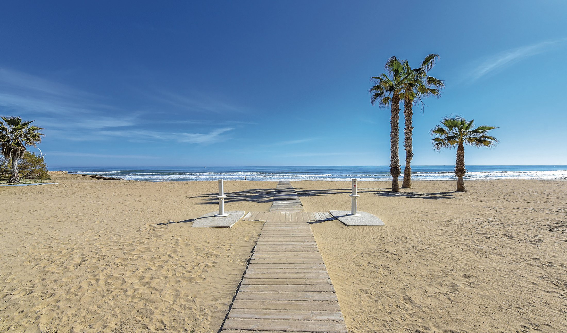 Eden Beach — image 11